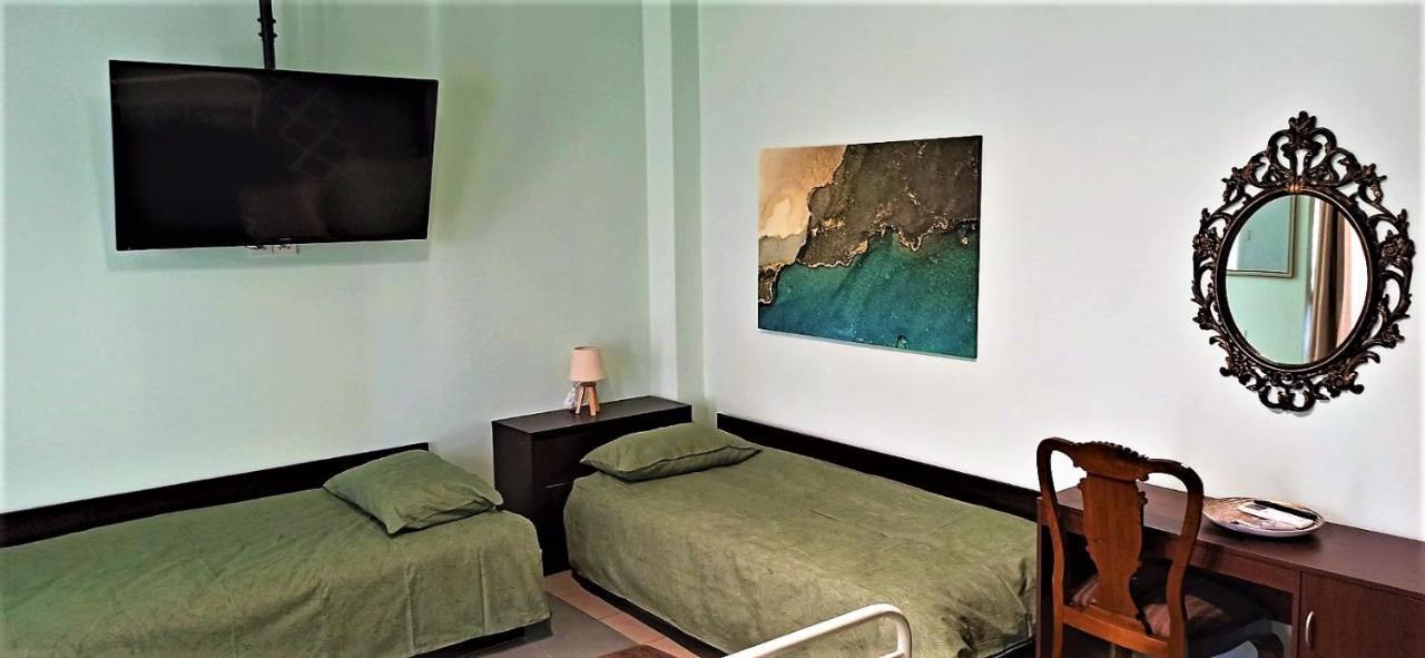 Apartment Grace : Garden And Terrace House Kavala