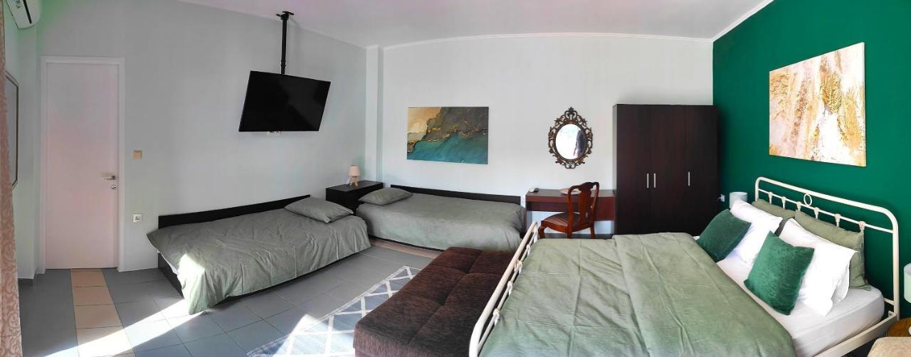Apartment Grace : Garden And Terrace House Kavala