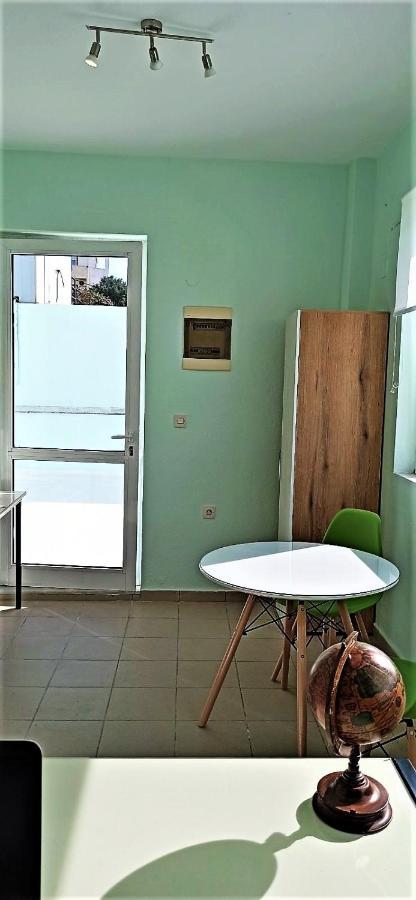 Grace : Garden And Terrace House *